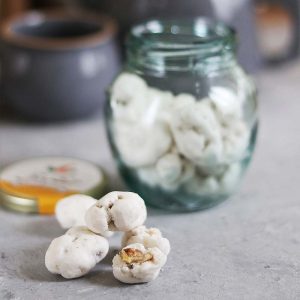 نقل بید مشک با مغز گردو ارومیه