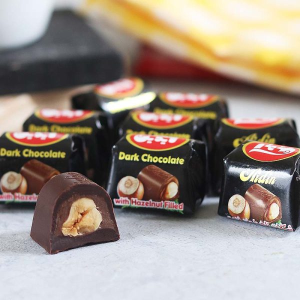 شکلات-تلخ-با-مغز-فندق-آیدین شکلات تلخ با مغز فندق آیدین